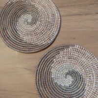 Handgeweven placemat met golfpatroon grijs