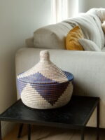 Medium basket with blue/white color pattern