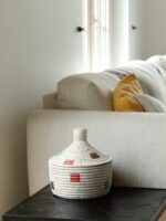 Klein tajine mandje met enkele kleuraccentjes