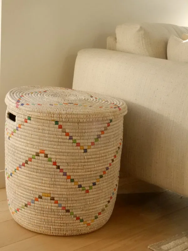White basket with colored and angular wave pattern - Image 4