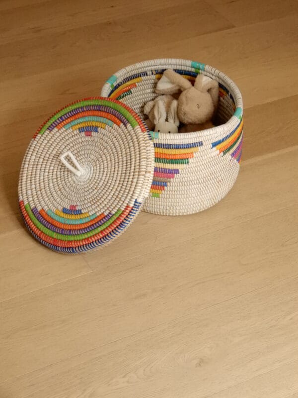 Medium storage basket with beautiful color shades - Image 3