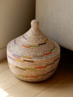 Medium opbergmand met gekleurde, spiraalvormige kleurtinten