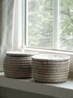 White basket set