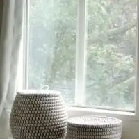 White basket set