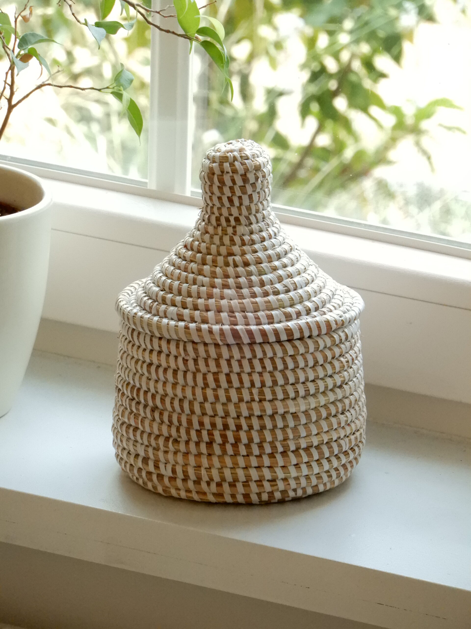 3_48_1 Small white tajine basket - Image 1