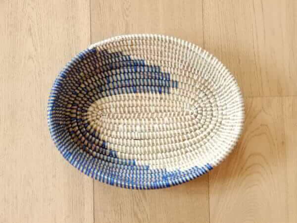 Blue/white oval woven basket - Image 2