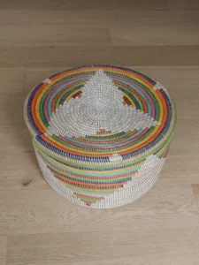 Colourful round basket - Image 3