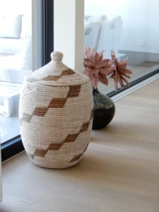 Grote opbergmand met spiraalpatroon