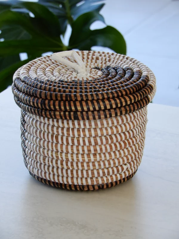 Brown-white basket - Image 2