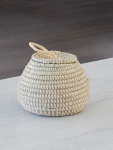 Beige mandje