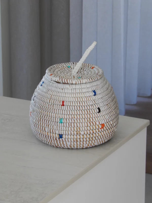 Mandje met subtiel stippatroon - Afbeelding 2